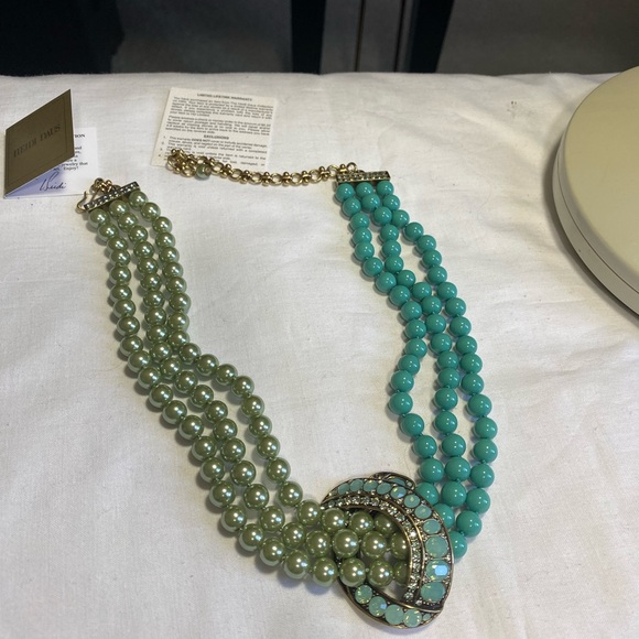 Heidi Daus Green and Gold Beaded Necklace - Picture 8 of 16